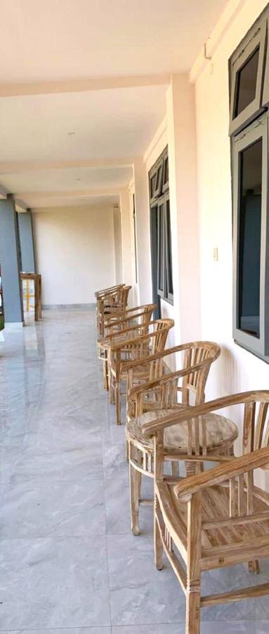 A-Manta Homestay Labuan Bajo Exterior photo